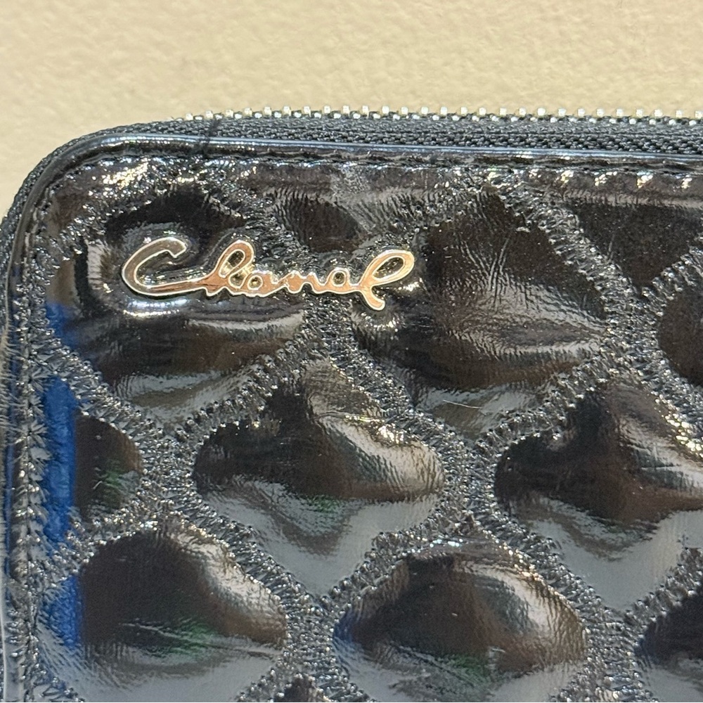 Black Patent Quilted‎ Wristlet - Picture 2 of 16